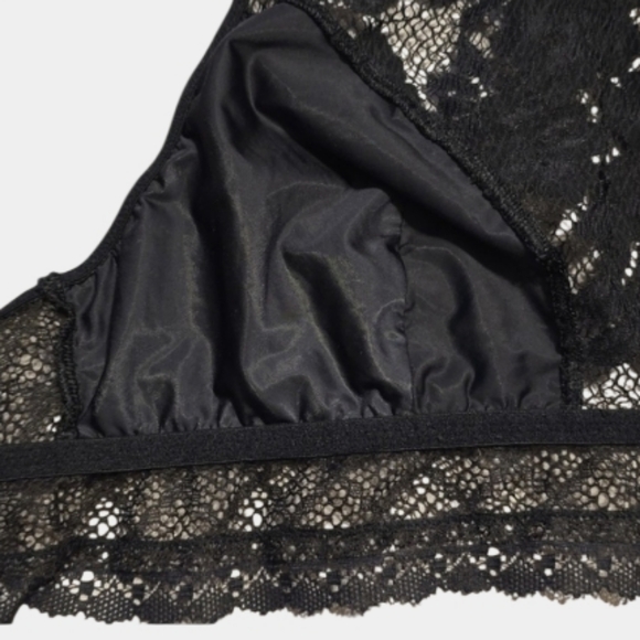 Victoria's Secret Bralette Medium Black Lace Halter Romantic Whimsigoth Lingerie - Picture 8 of 10